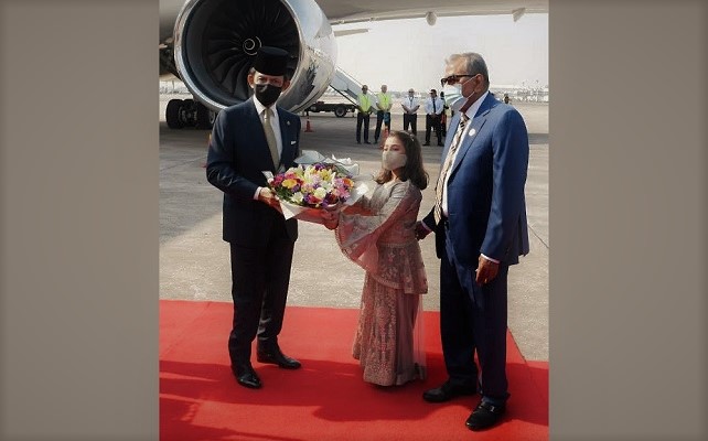 বাংলাদেশে ব্রুনাইয়ের সুলতানকে লাল গালিচা সংবর্ধনা