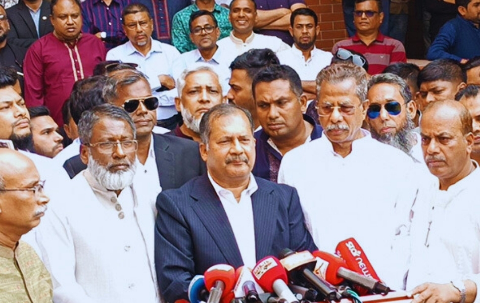 আসছে ‘ফ্যামিলি কার্ড’, চলতি মাসেই মিলবে অর্থ সহায়তা :তথ্যমন্ত্রী