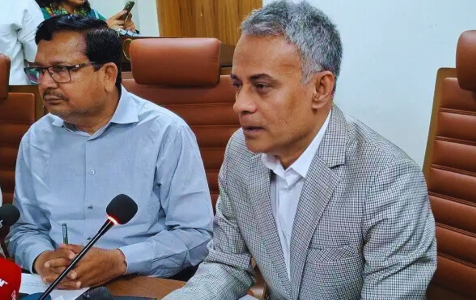 'ঈদযাত্রায় বাড়তি ভাড়া নিলেই বাতিল রুট পারমিট'