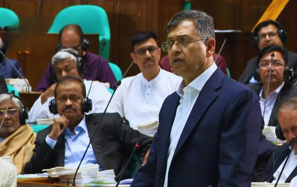 গণভোটের রায় কার্যকরে আগে চাই সংবিধান সংশোধন: সংসদে স্বরাষ্ট্রমন্ত্রী