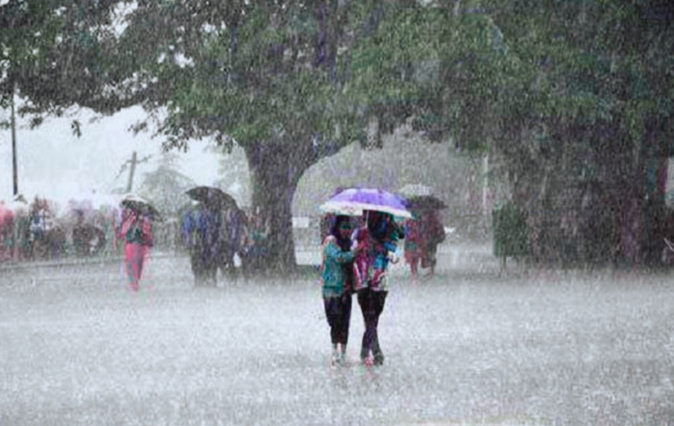 ঢাকাসহ সারাদেশে বজ্রঝড় ও শিলাবৃষ্টির পূর্বাভাস