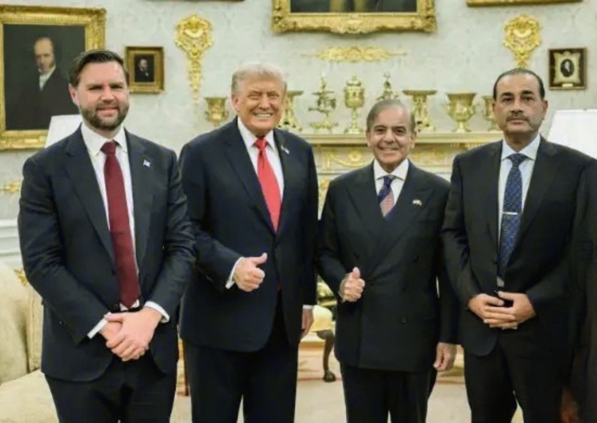 ওয়াশিংটন-তেহরান যুদ্ধ থামাতে পাকিস্তানের দুই ধাপের পরিকল্পনা