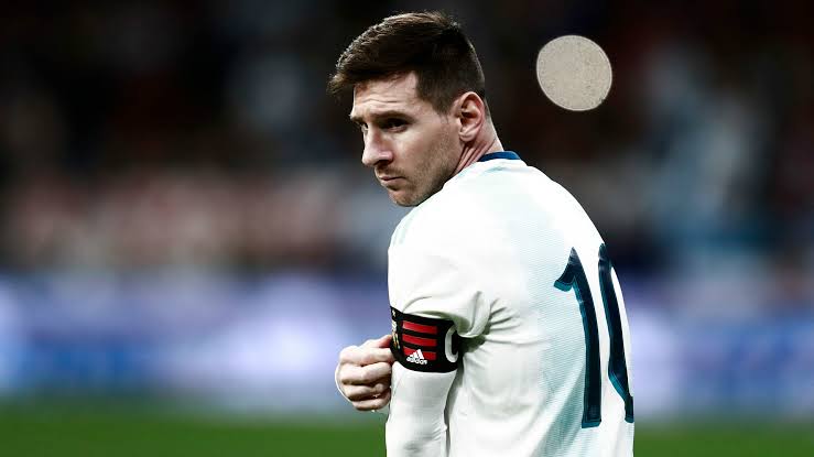 'আর্জেন্টিনায় তোমাকে দোষারোপ করে কেন?'
