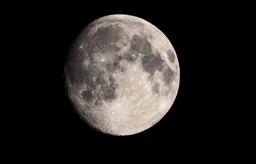 moon @paperslife