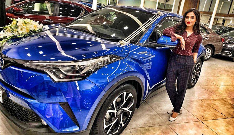 nusrat faria car#paperslife